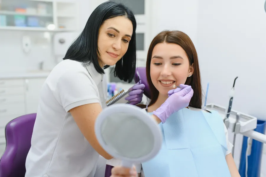 close-up-of-veneers-on-teeth