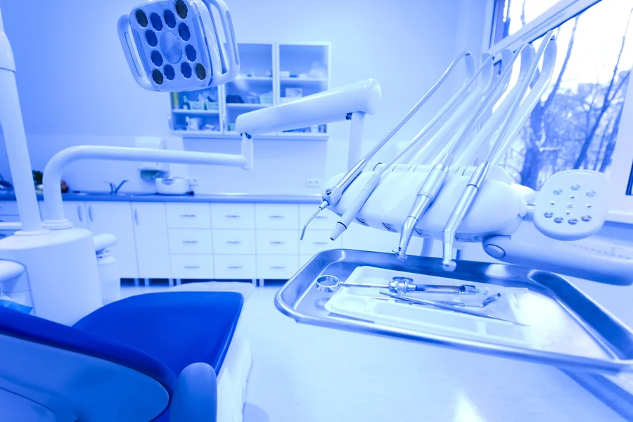 clean-dentist-office-gastonia-nc-with-modern-dental-chair-and-treatment-equipment