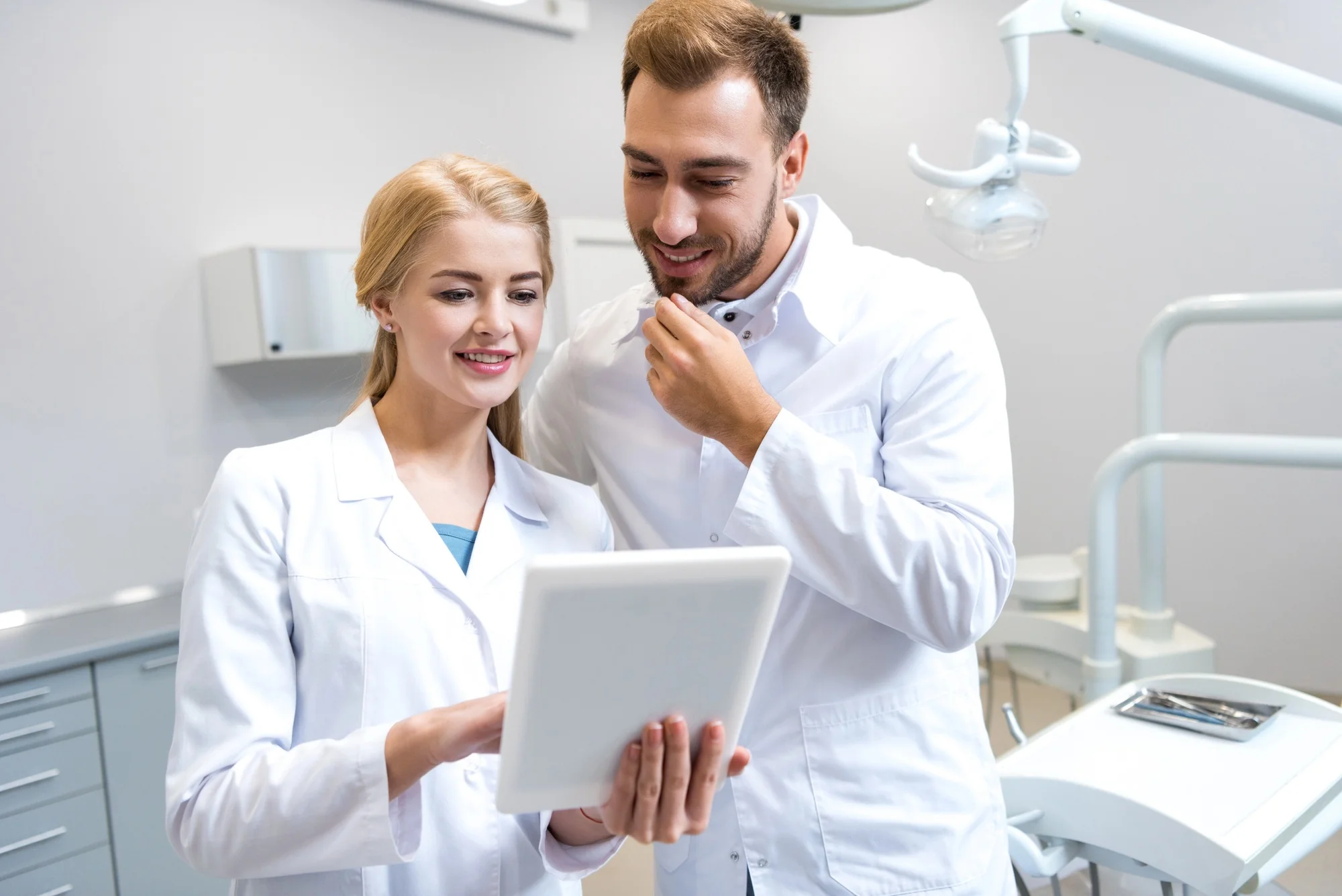 concord-nc-dentist-dental-team-consultation